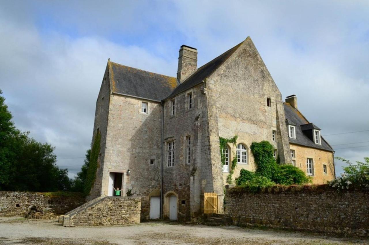 Vila Le Chateau De Neuilly La Foret Isigny-sur-Mer Exteriér fotografie