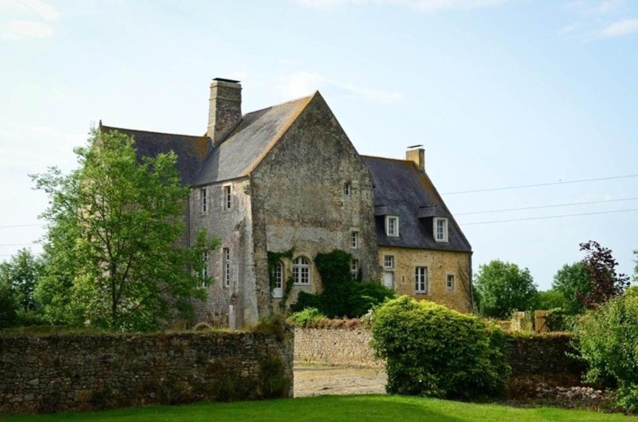 Vila Le Chateau De Neuilly La Foret Isigny-sur-Mer Exteriér fotografie